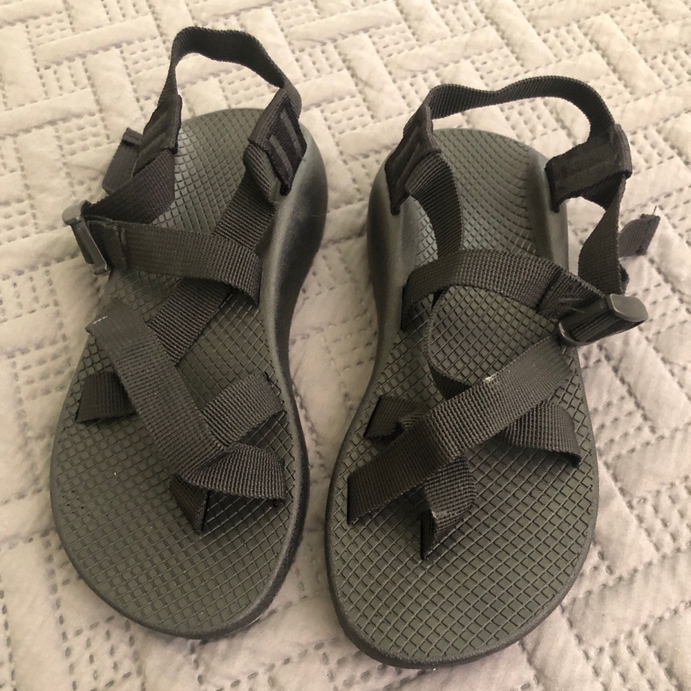 Black chacos